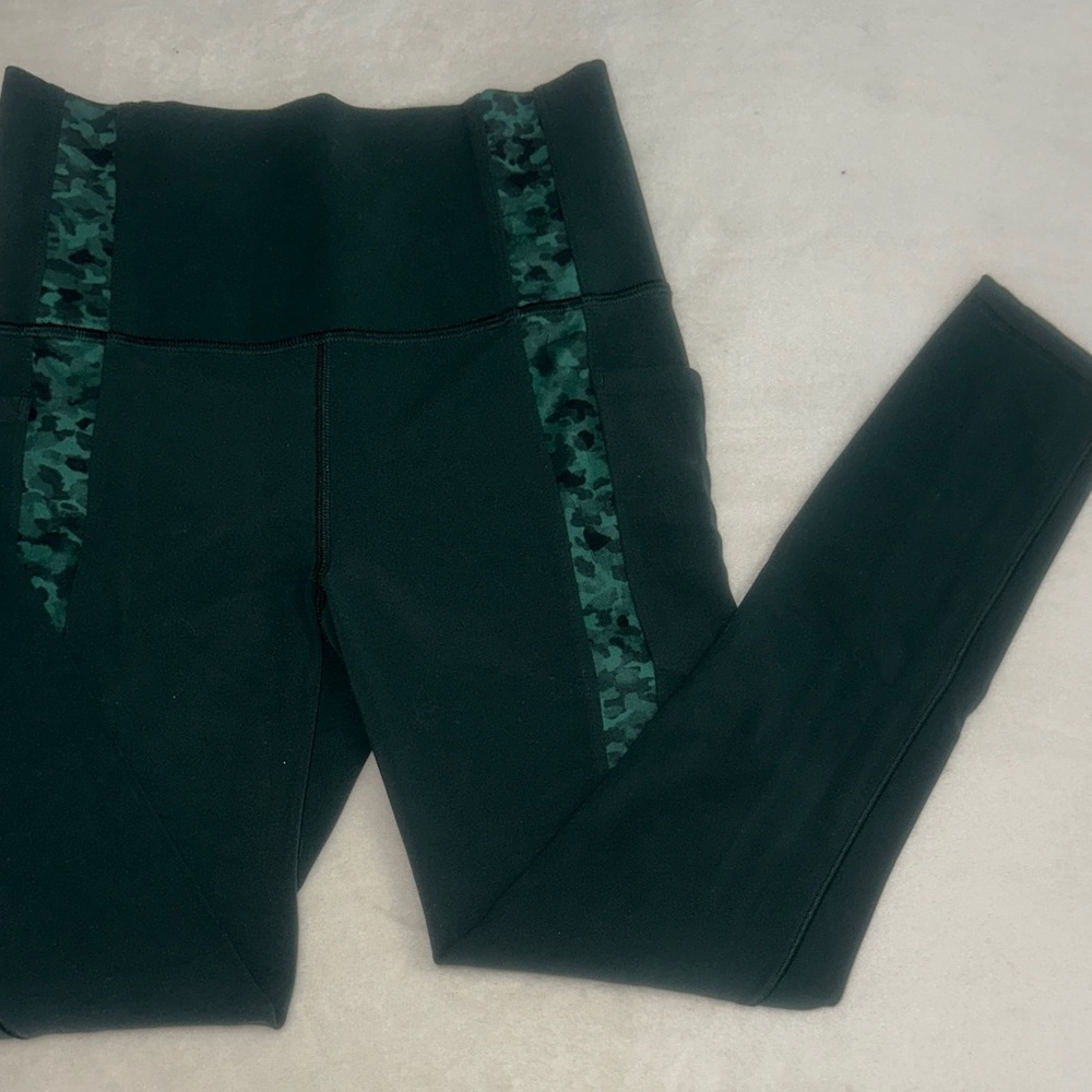 Athleta Hunter Green Leggings w/ Camouflage Detail - Picture 2 of 6